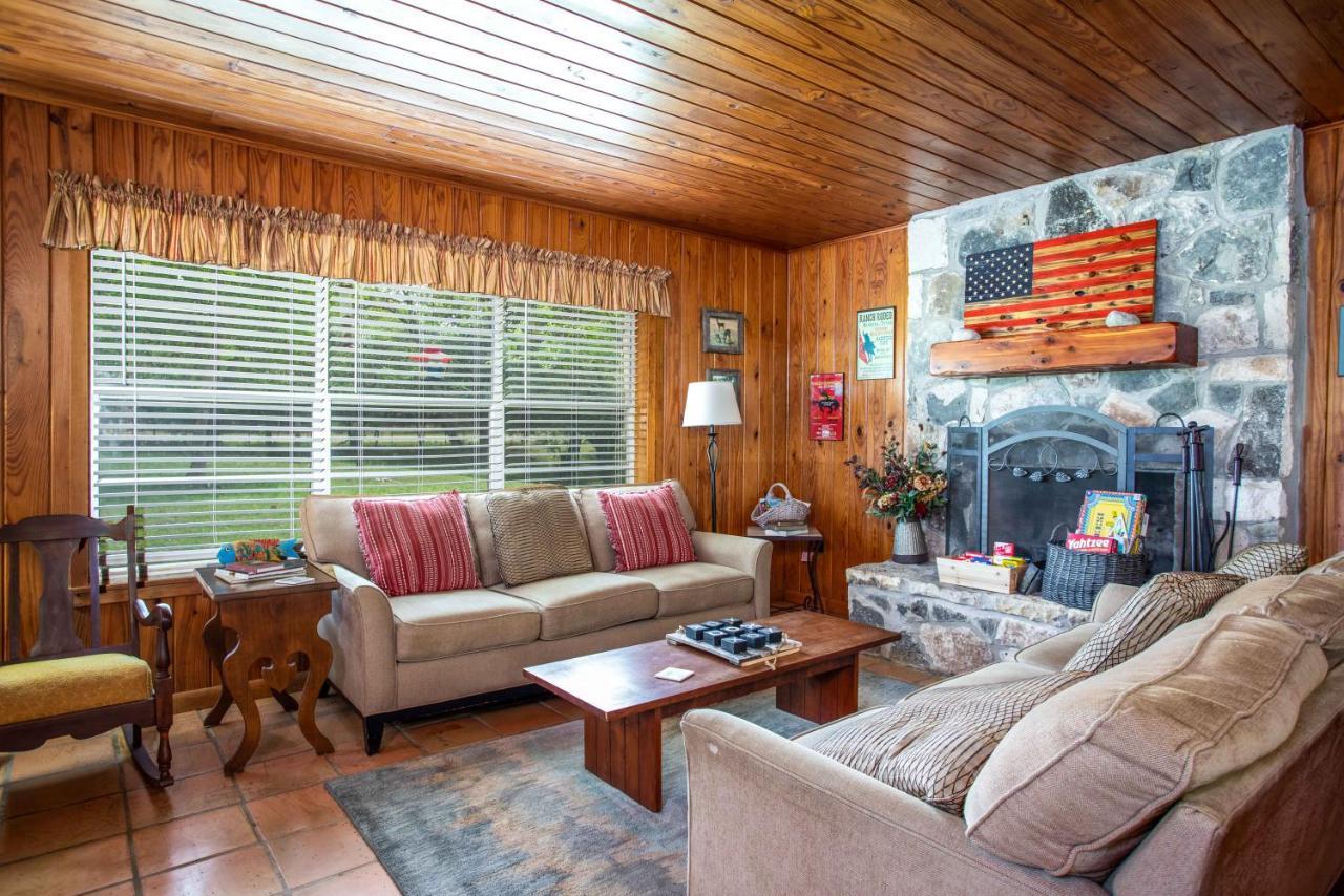 River Ridge Bandera Cabin Dış mekan fotoğraf