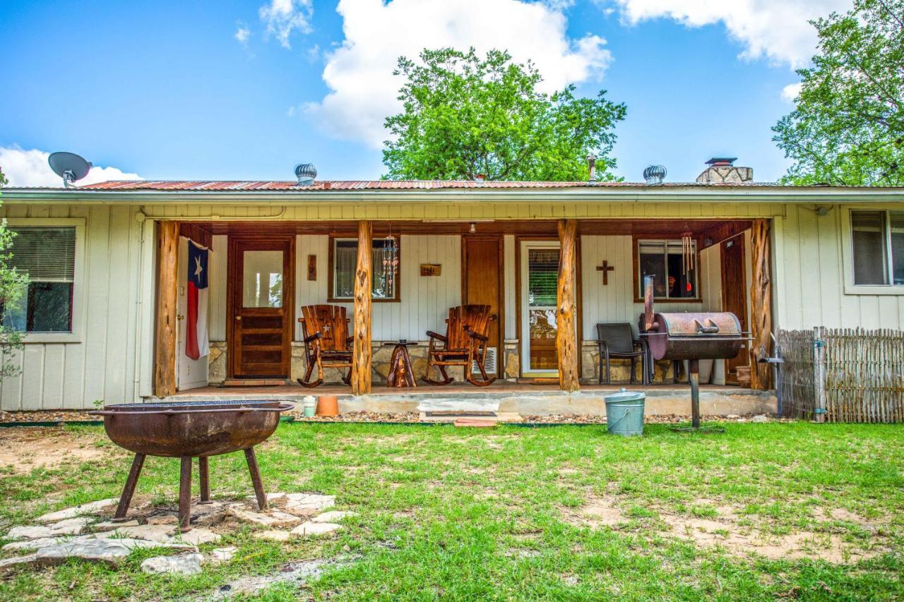 River Ridge Bandera Cabin Dış mekan fotoğraf